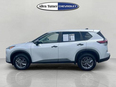 Used 2024 Nissan Rogue S AWD/4WD image 6