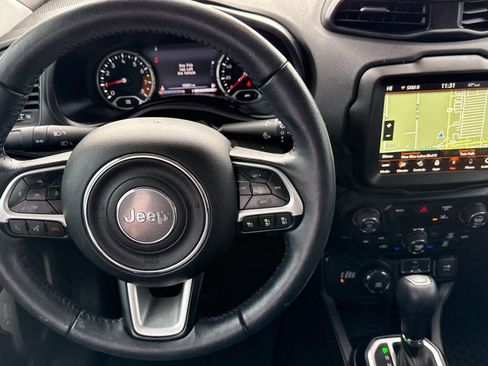 Used 2023 Jeep Renegade Limited image 14