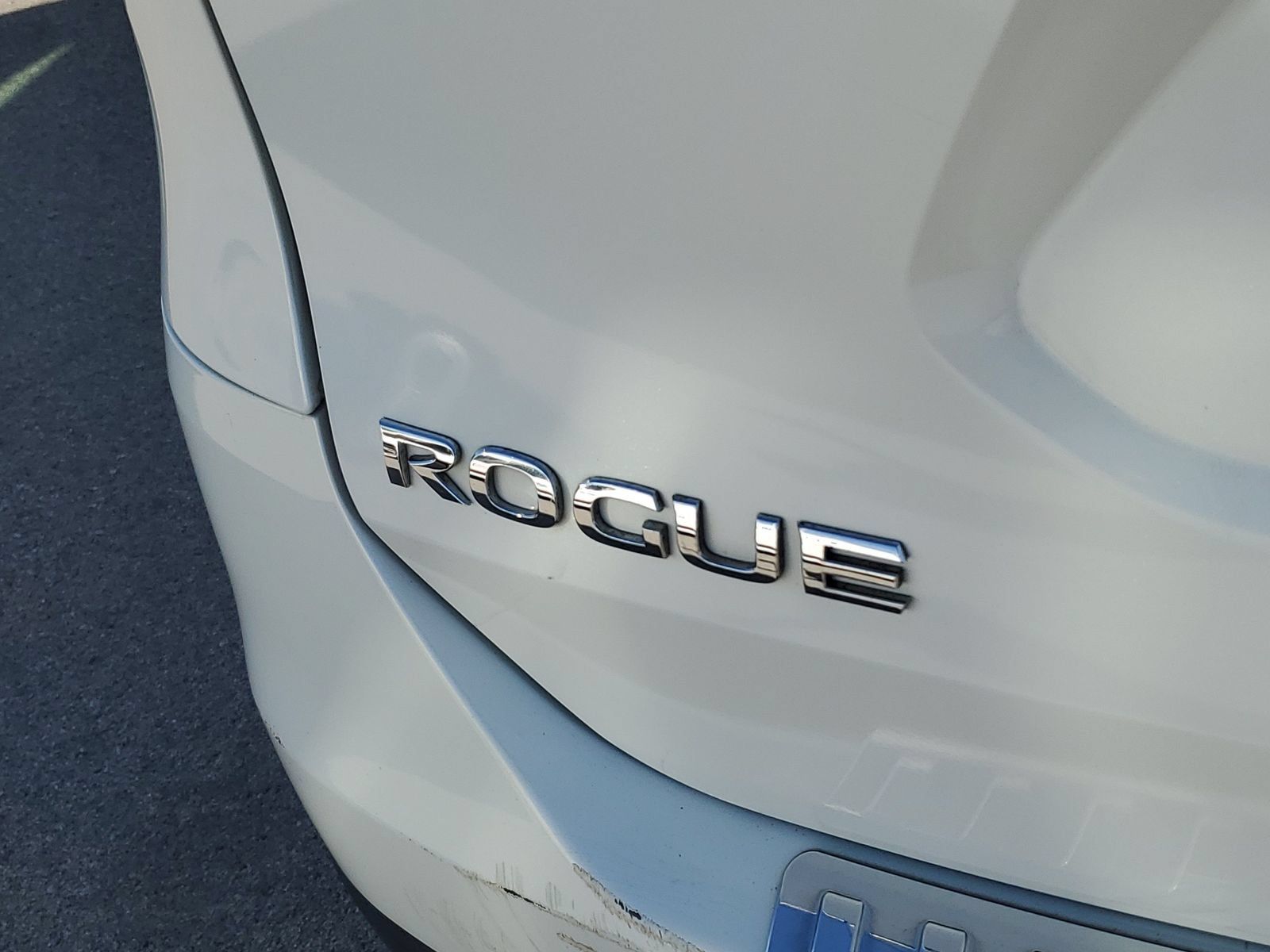Used 2014 Nissan Rogue SL AWD/4WD image 7