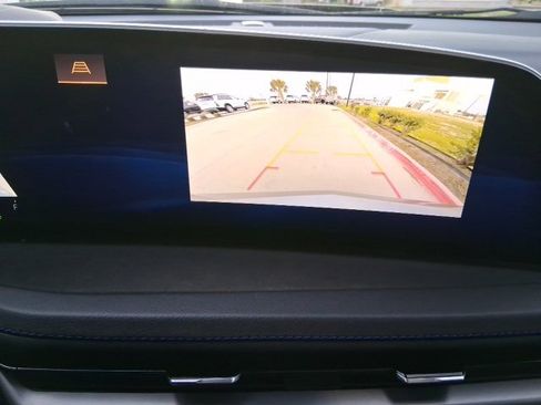 Used 2024 Cadillac XT4 Sport w/ Technology Package image 12