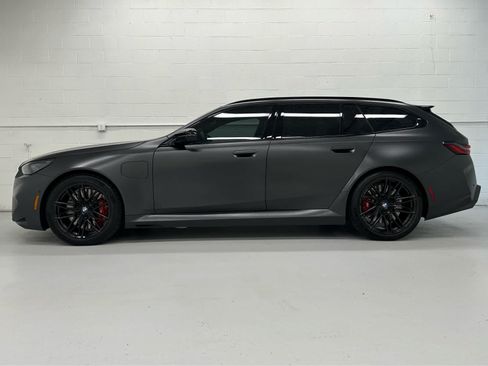 Used 2026 BMW M5 Touring AWD/4WD image 3