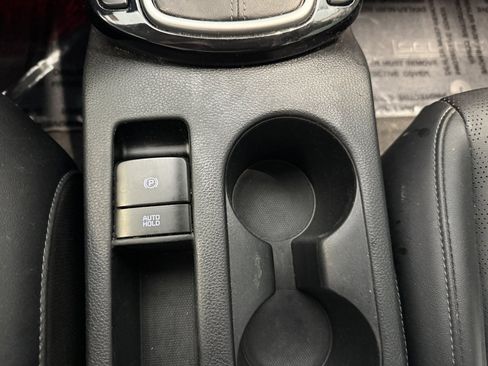 Used 2022 Kia Seltos SX w/ Sunroof Package AWD/4WD image 15