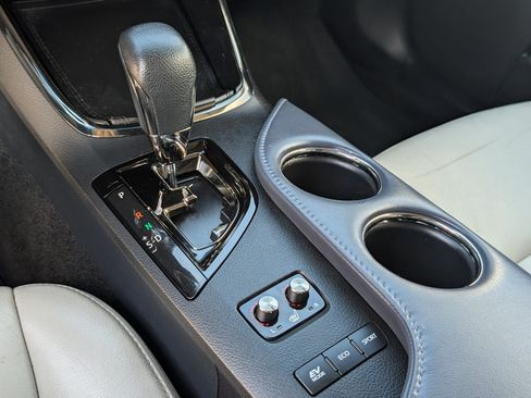 Used 2015 Toyota Avalon XLE Premium FWD image 16