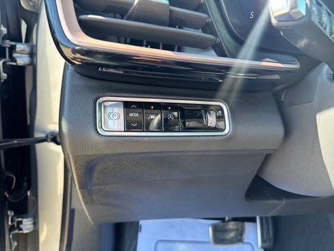 Used 2025 Buick Envision Sport Touring AWD/4WD image 18