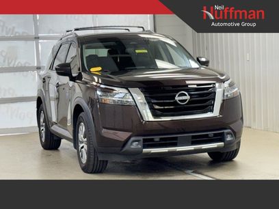 Used 2022 Nissan Pathfinder SL