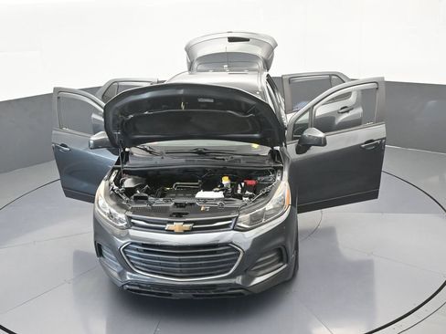 Used 2019 Chevrolet Trax LS w/ Tint and Cruise Package image 68