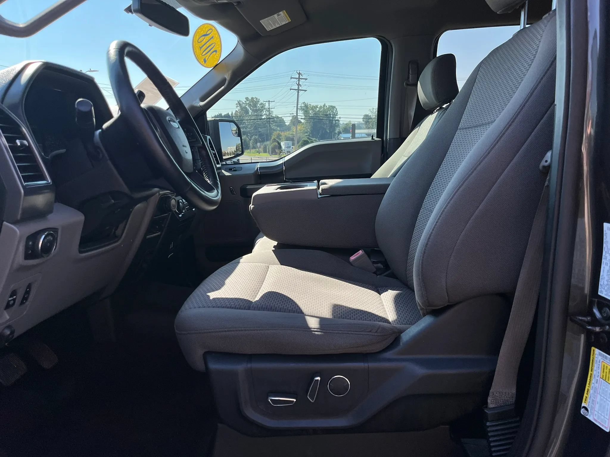 Used 2018 Ford F150 XLT w/ Equipment Group 302A Luxury RWD image 9