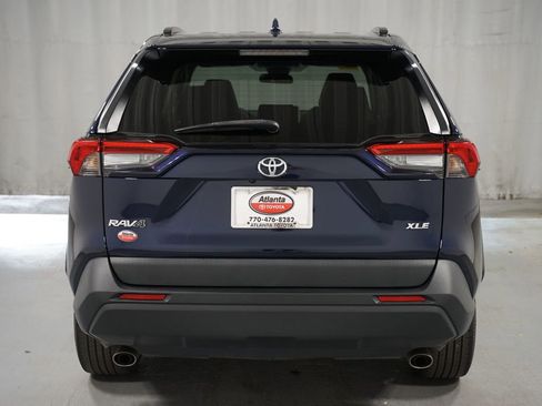 Used 2023 Toyota RAV4 XLE Premium image 7