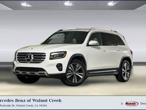 Used 2026 Mercedes-Benz GLB 250 image 1