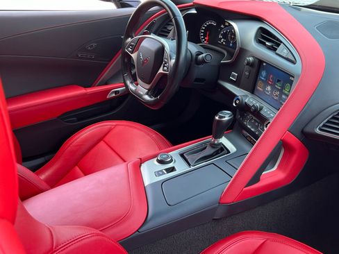Used 2017 Chevrolet Corvette Z06 w/ Z07 Performance Package RWD image 18