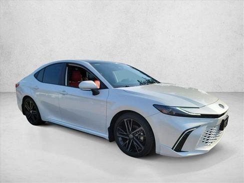 Used 2025 Toyota Camry XSE w/ Premium Package FWD image 3