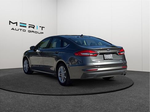 Used 2020 Ford Fusion SE FWD image 7