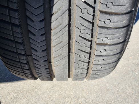 Used 2023 Tesla Model Y Long Range image 13