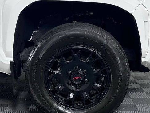 Used 2024 Toyota Tacoma SR5 image 10