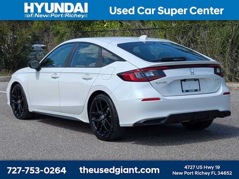 Used 2025 Honda Civic Sport image 3