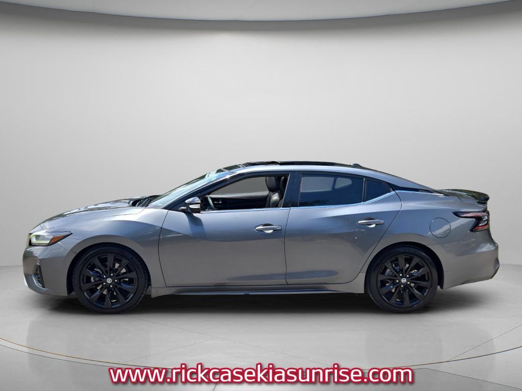 Used 2019 Nissan Maxima SR w/ Premium Package FWD image 3