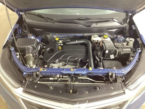 Used 2024 Chevrolet Equinox LT FWD image 32