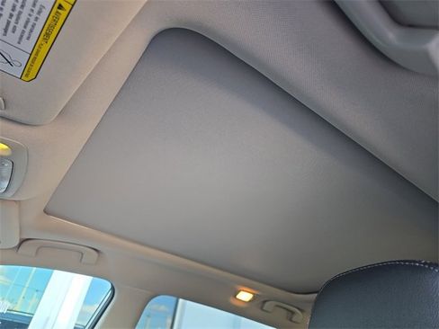 Used 2017 Nissan Rogue SL w/ SL Premium Package image 19