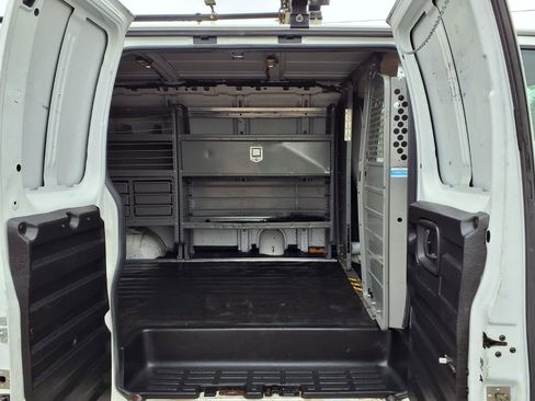 Used 2019 Chevrolet Express 2500 w/ Enhanced Convenience Package RWD image 10