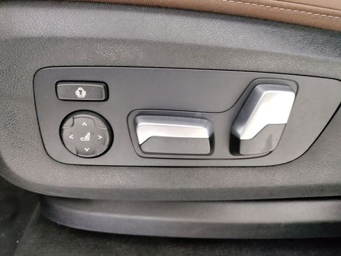 New 2026 BMW X5 sDrive40i w/ Premium Package image 13