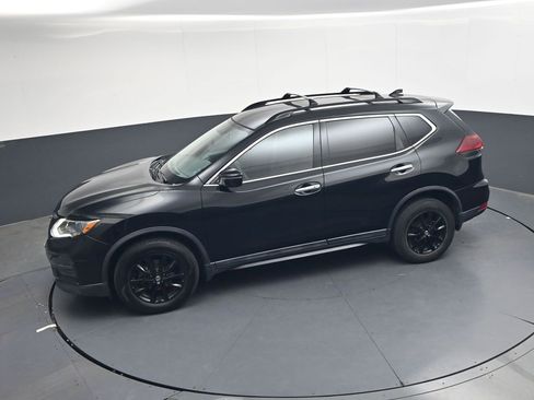 Used 2018 Nissan Rogue SV AWD/4WD image 30