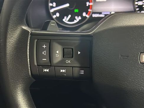 Certified 2025 Nissan Rogue S FWD image 12