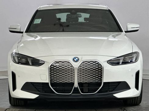 Used 2025 BMW i4 eDrive40 w/ Premium Package image 10