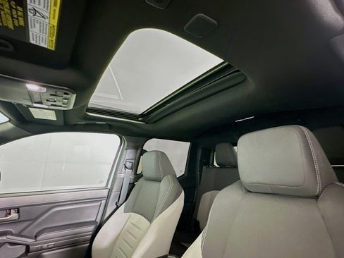 Used 2024 Toyota Tacoma TRD Off-Road w/ TRD Off Road Upgrade Package image 26