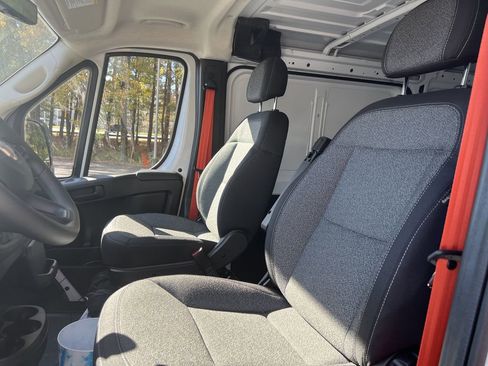 Used 2025 RAM ProMaster 2500 w/ Premium Convenience Group image 16