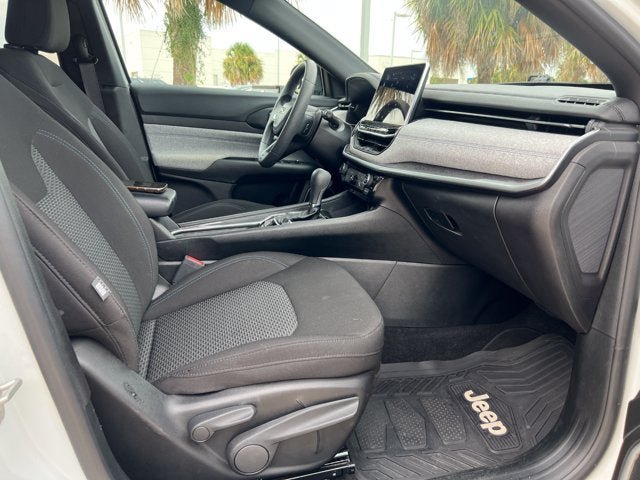 Used 2024 Jeep Compass Sport AWD/4WD image 19