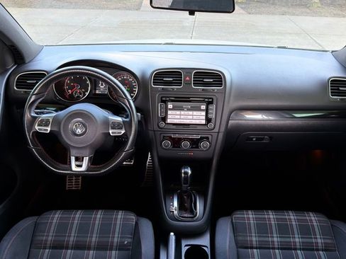 Used 2011 Volkswagen GTI Autobahn FWD image 31