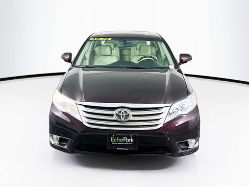 Used 2011 Toyota Avalon Limited FWD image 2
