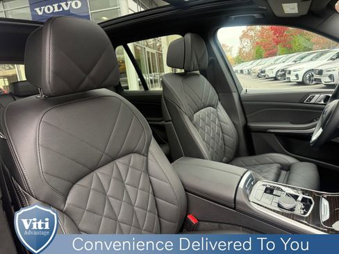 Used 2024 BMW X5 xDrive40i w/ Premium Package image 31