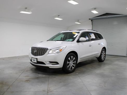 Used 2017 Buick Enclave Premium w/ Experience Buick Package image 4