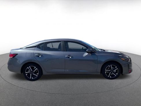 Used 2025 Nissan Sentra SV image 16