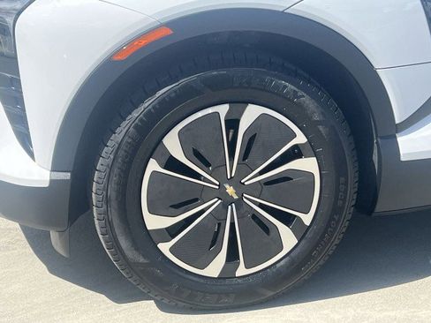 Used 2024 Chevrolet Blazer EV LT image 32