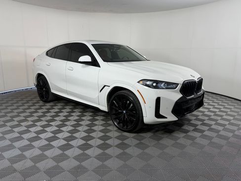 Certified 2025 BMW X6 xDrive40i w/ Premium Package AWD/4WD image 7