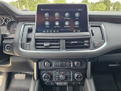 Used 2021 Chevrolet Tahoe Z71 w/ Luxury Package AWD/4WD image 27