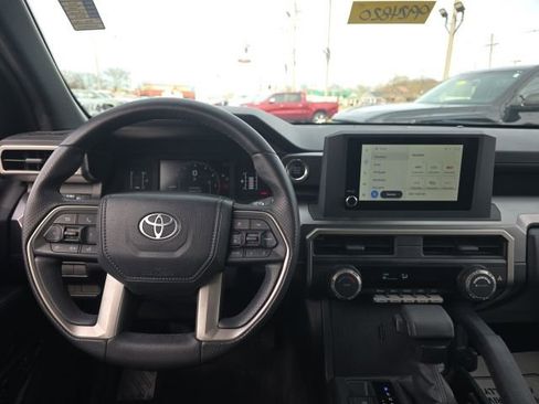 Used 2025 Toyota 4Runner SR5 image 12