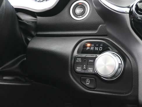 Used 2024 RAM 1500 Laramie AWD/4WD image 36
