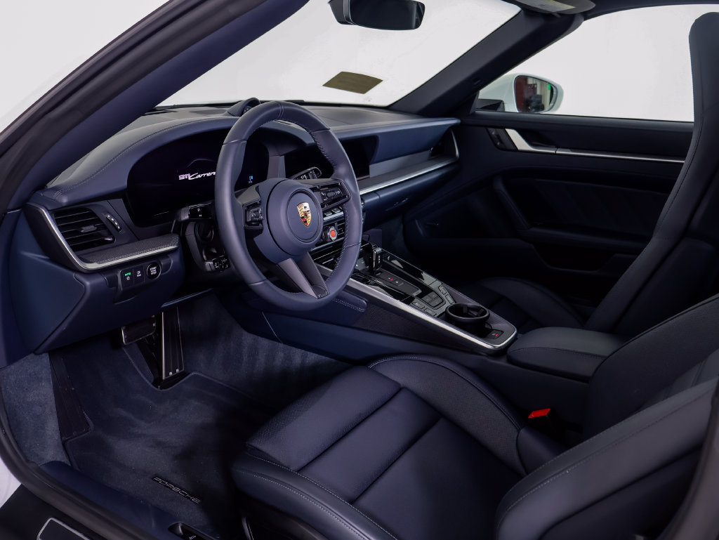 Used 2026 Porsche 911 Carrera RWD image 4