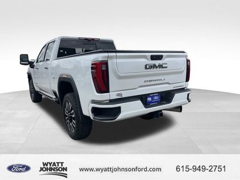 Used 2024 GMC Sierra 2500 Denali Ultimate image 5