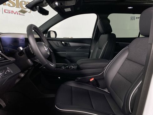 Used 2026 Buick Enclave Preferred w/ Power Package image 11