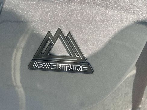 Used 2018 Toyota RAV4 Adventure AWD/4WD image 8