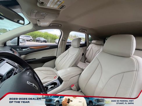 Used 2017 Lincoln MKC Select w/ Select Plus Package image 14