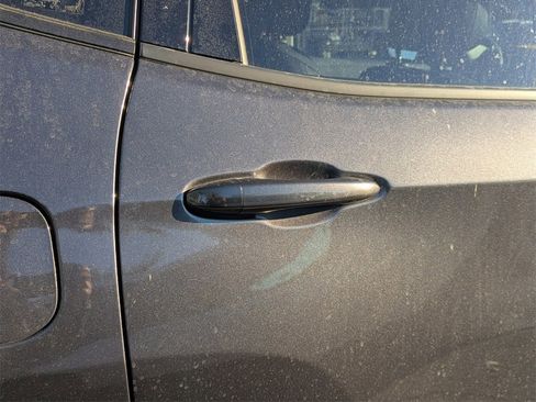 Used 2022 Jeep Compass Limited w/ Elite Group image 17