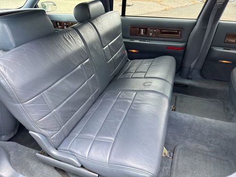 Used 1995 Cadillac Fleetwood Brougham image 18