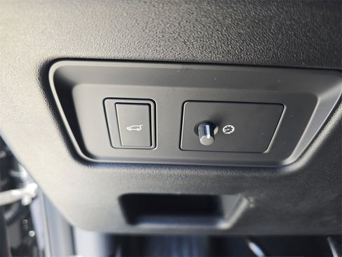 New 2026 Land Rover Discovery Limited Edition image 28