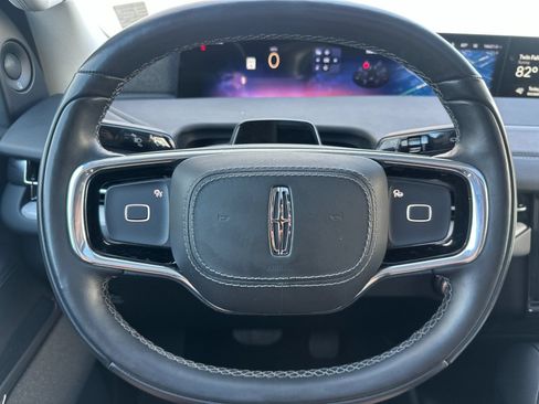 Used 2025 Lincoln Navigator Reserve AWD/4WD image 27