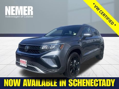 Certified 2023 Volkswagen Taos SE w/ Black Wheel Package AWD/4WD image 1